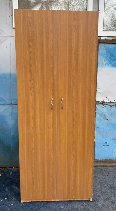 Sifonier cu 2 usi si bara de umerase; Dulap cu raft