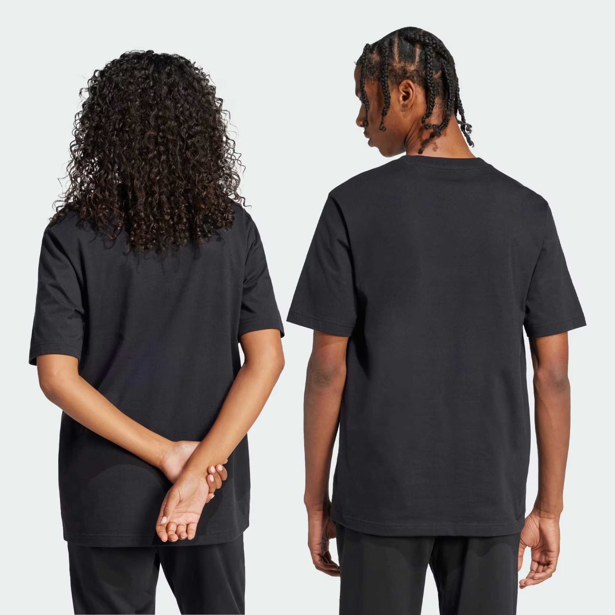 Новая оригинальная Unisex футболка Adidas. Размер: M