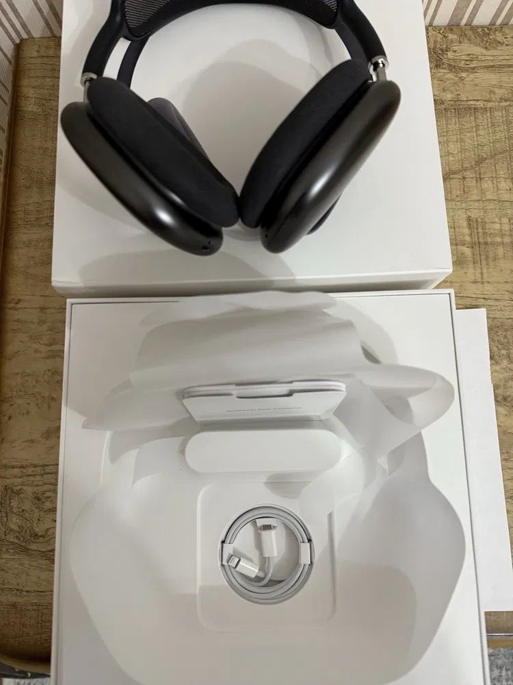 Беспроводные наушники Apple AirPods Max Space Gray