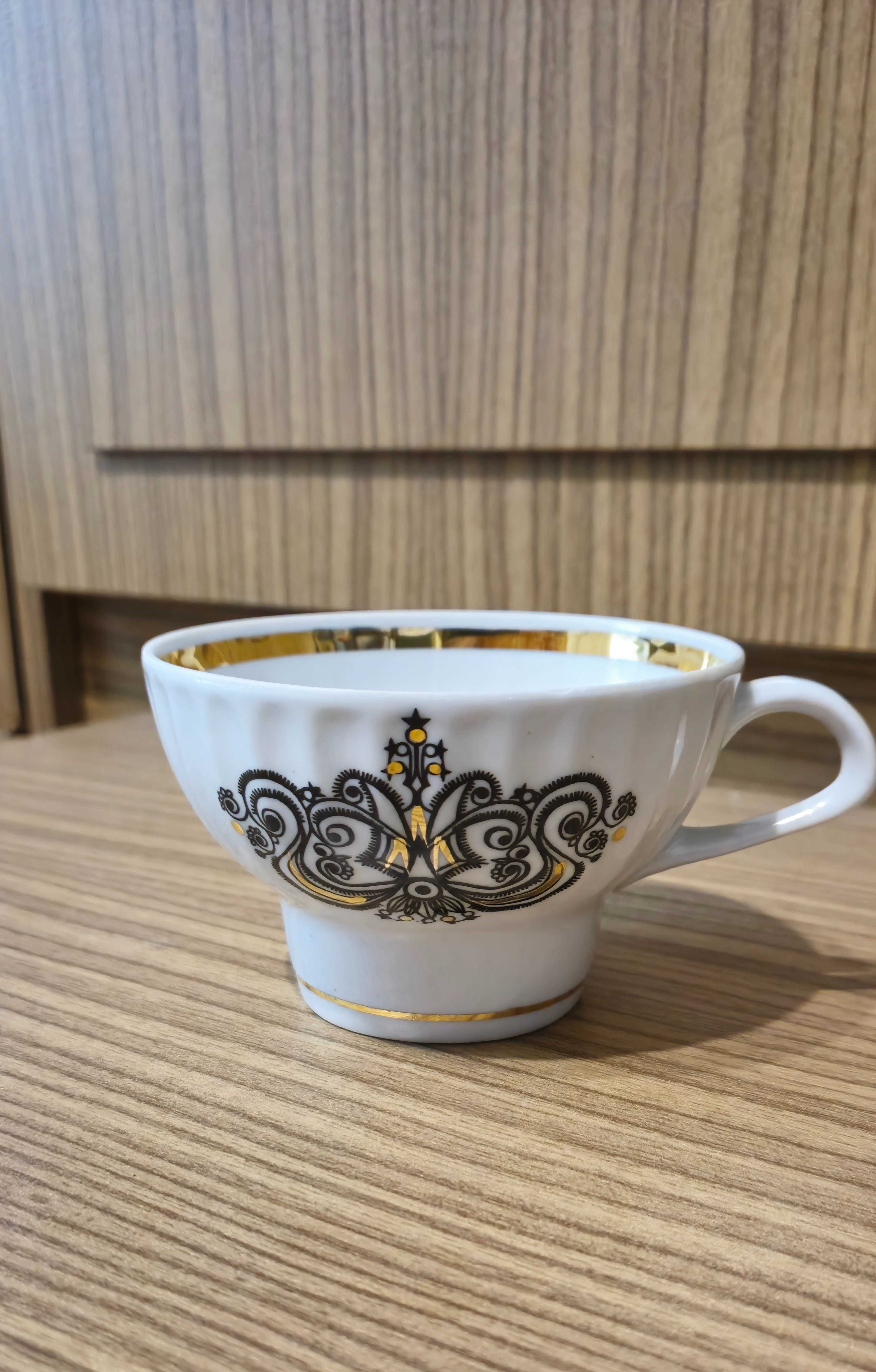 Продаётся Новый Советский  чайный сервиз.