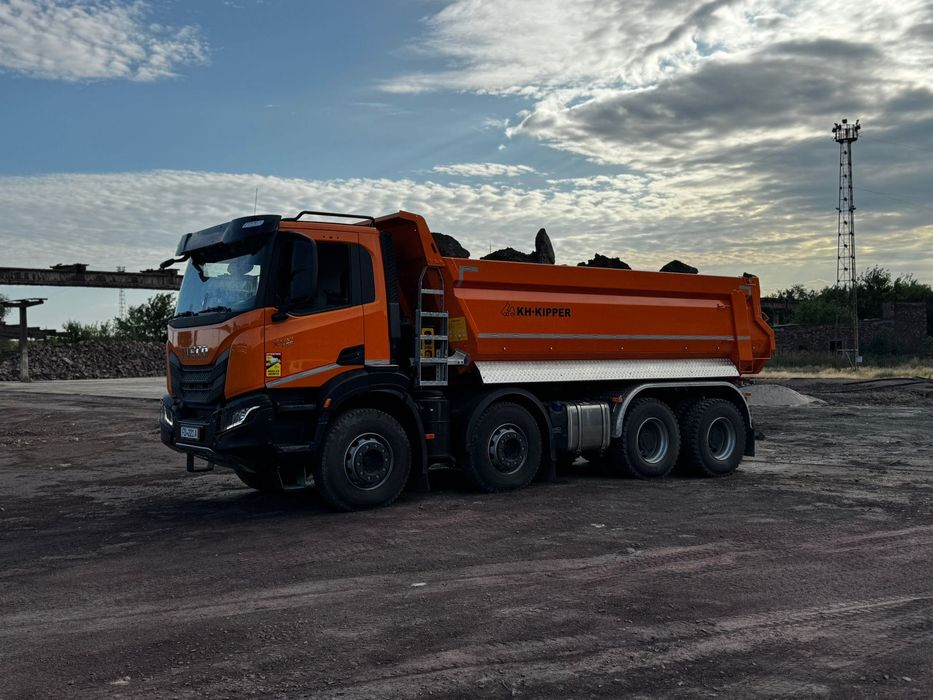 Închirieri Utilaje,Buldoexcavator,Camioane 8x4