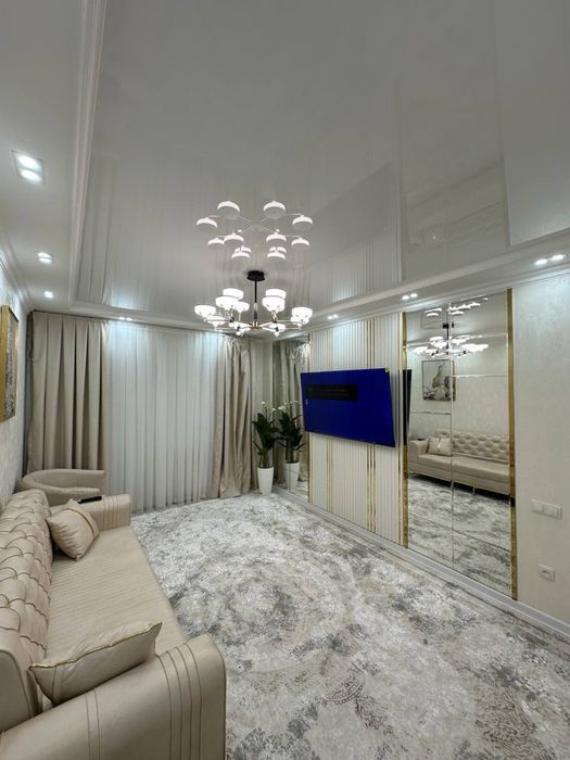 Продаётся Квартира Чиланзар И 24. 2/3/4 Кирпич 77 серия. Метро Новза