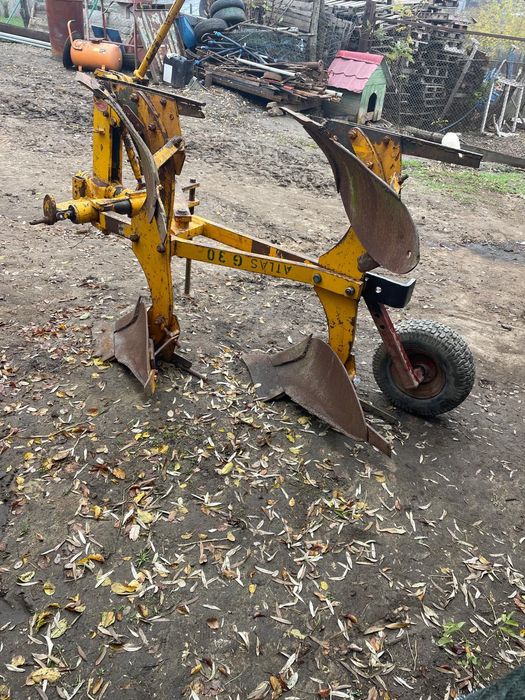 Plug reversibil mecanic