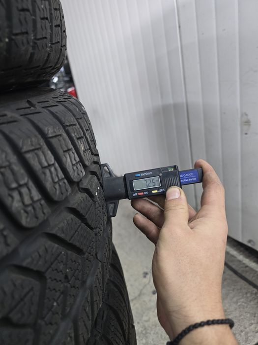 4 Броя 215/55/17 Pirelli 7,2mm