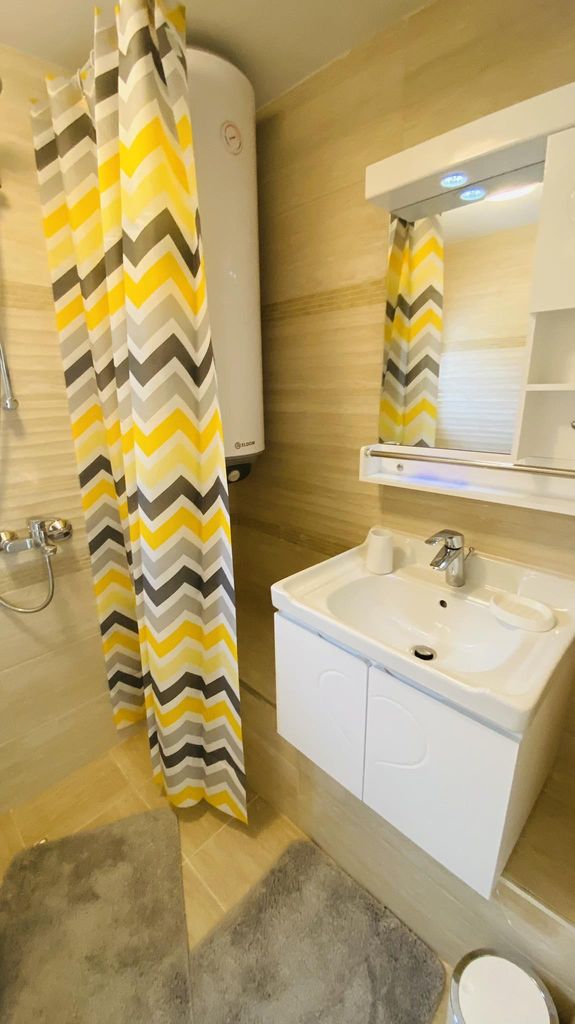 Дава се под наем Къща в Бургас, Сарафово - 150 кв.м за 1632 € - Снимка #6