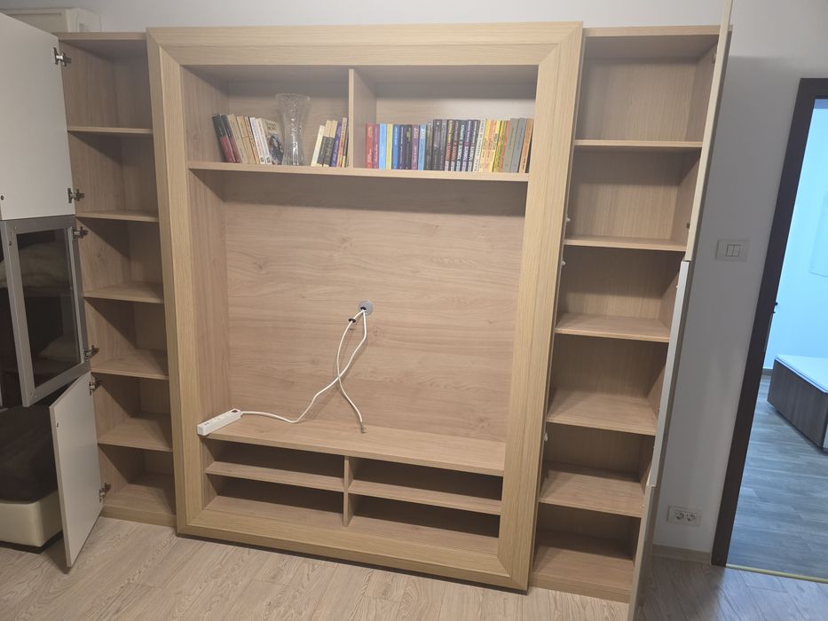 Vând biblioteca Frame Mobexpert