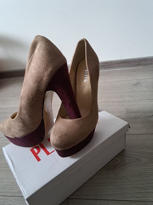 Pantofi cu toc maro deschis