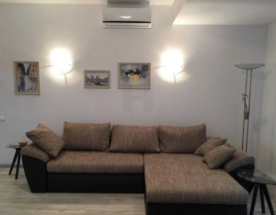 Дава се под наем Тристаен апартамент в Пловдив, Каменица 1 - 85 кв.м за 204 € - Снимка #1