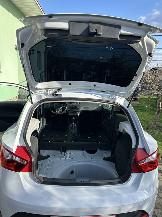 Ofer servicii de Detailing Auto/Curatare Tapiterie