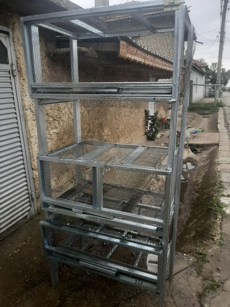 Клетка на 3 етажа