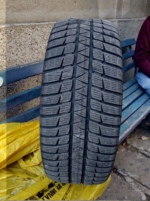 225/45/17-2 бр. Sumitomo-60лв.