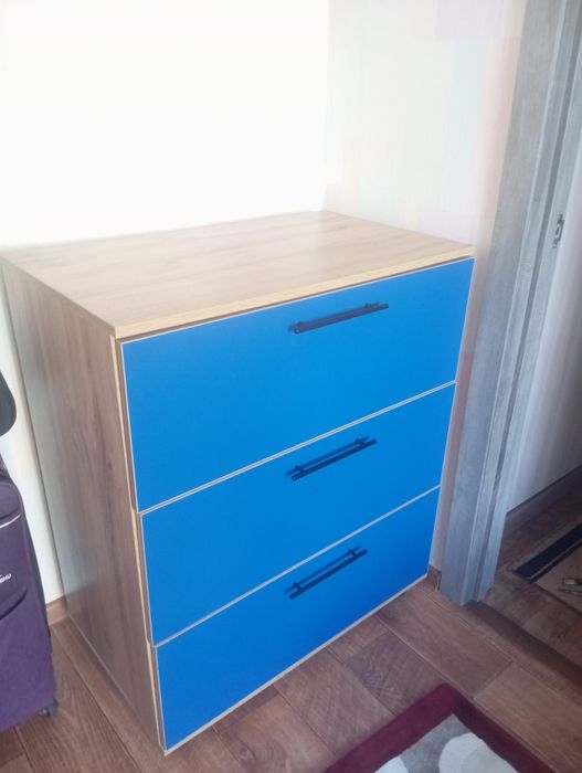 Тумба в спальню 3 полки