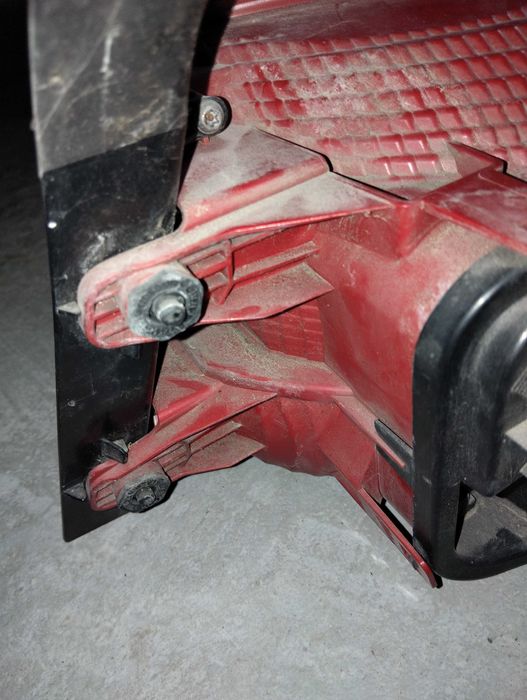 Ляв външен стоп Passat 7