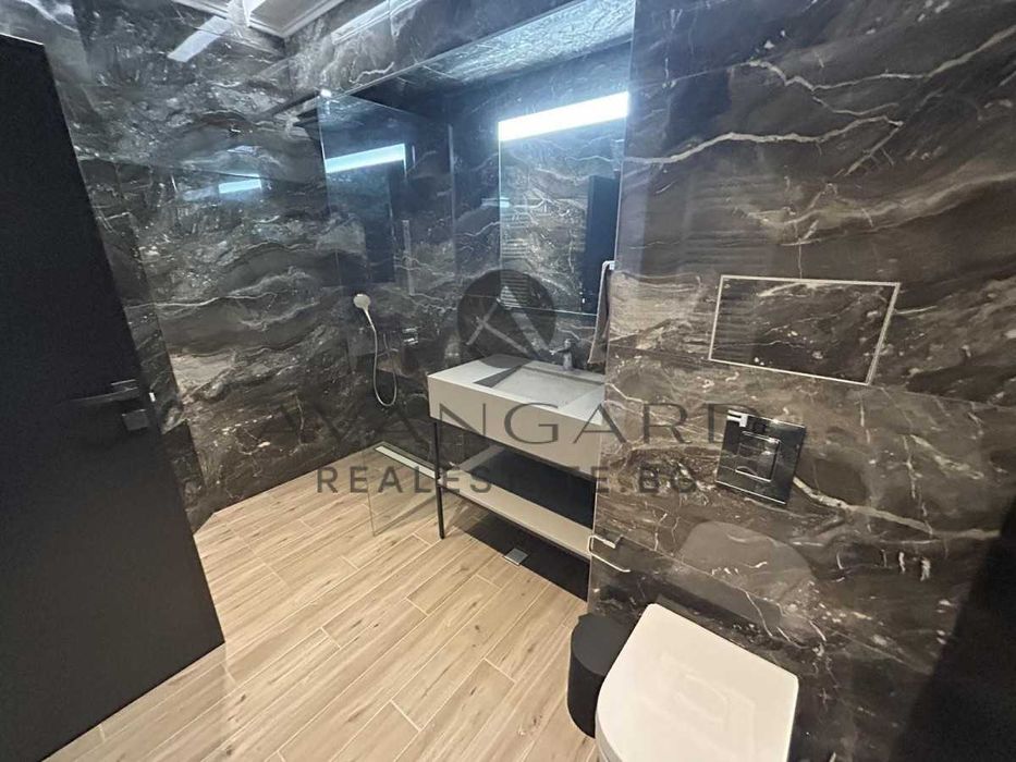 Продава се Четиристаен апартамент в Пловдив, Христо Смирненски - 194 кв.м за 1495 €/кв.м - Снимка #7