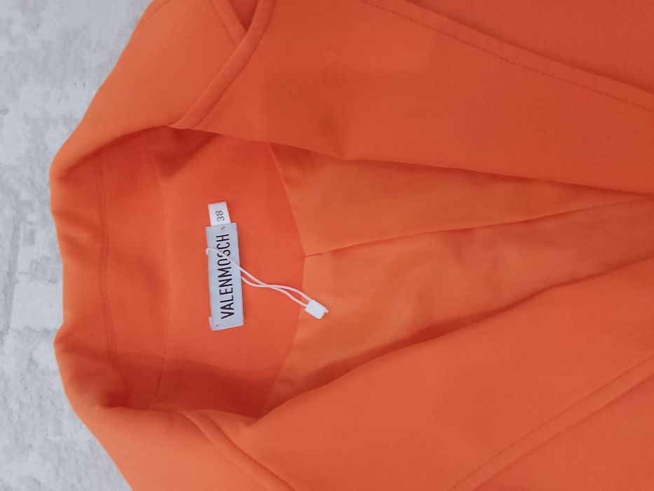 Костюм короткий пиджак 44 46 размера