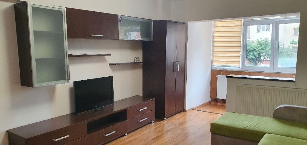 Apartament 3 camere decomandat parter pretabil spațiu birouri