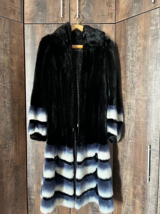 Продам  норковую   шубу  в  отличном   состоянии .  Размер на  44/46.