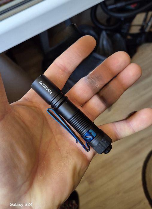 Acebeam Pokelit AA, Lanterna Profesională Reîncărcabilă, 550 lumeni