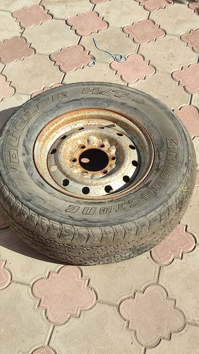 Колесо для автомобиля Делика