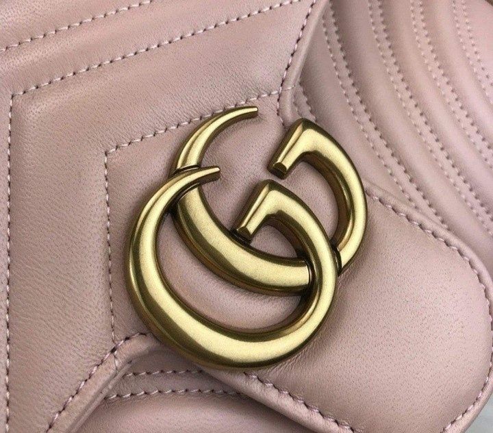 Geanta Gucci Marmont roz pudra,logo metalic auriu mat,saculet, etichet