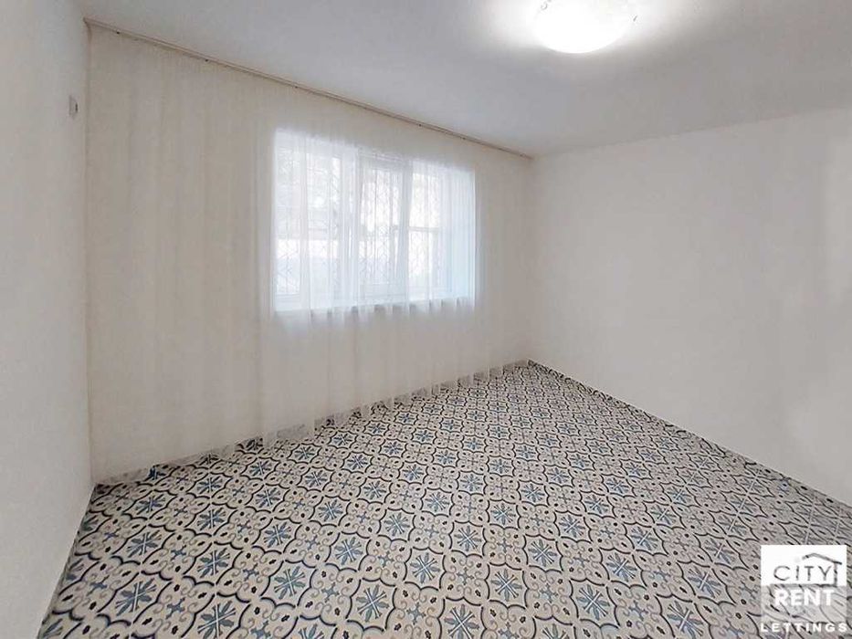 Дава се под наем Едностаен апартамент в Велико Търново, Център - 22 кв.м за 200 € - Снимка #2