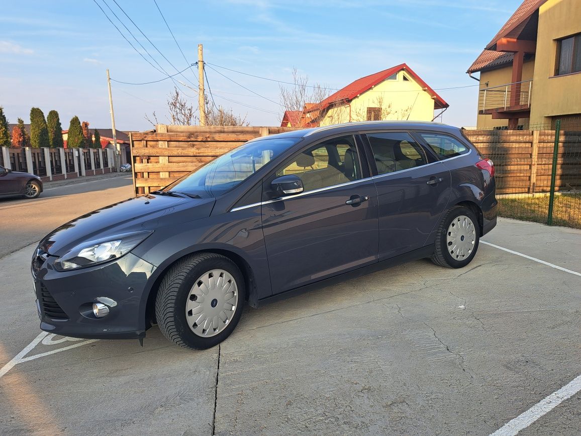 Ford Focus Mk3 Titanium_2013-Unic Proprietar_Euro5