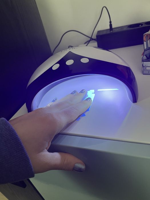 Lampa UV si servetele pt indepartarea ojei semipermanente