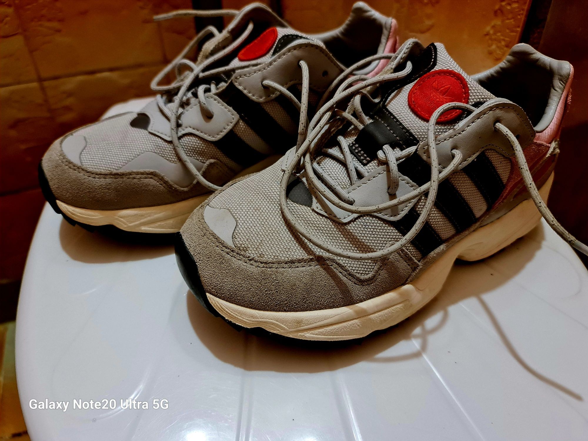 Маратонки adidas TORSION Yung 37 1/3