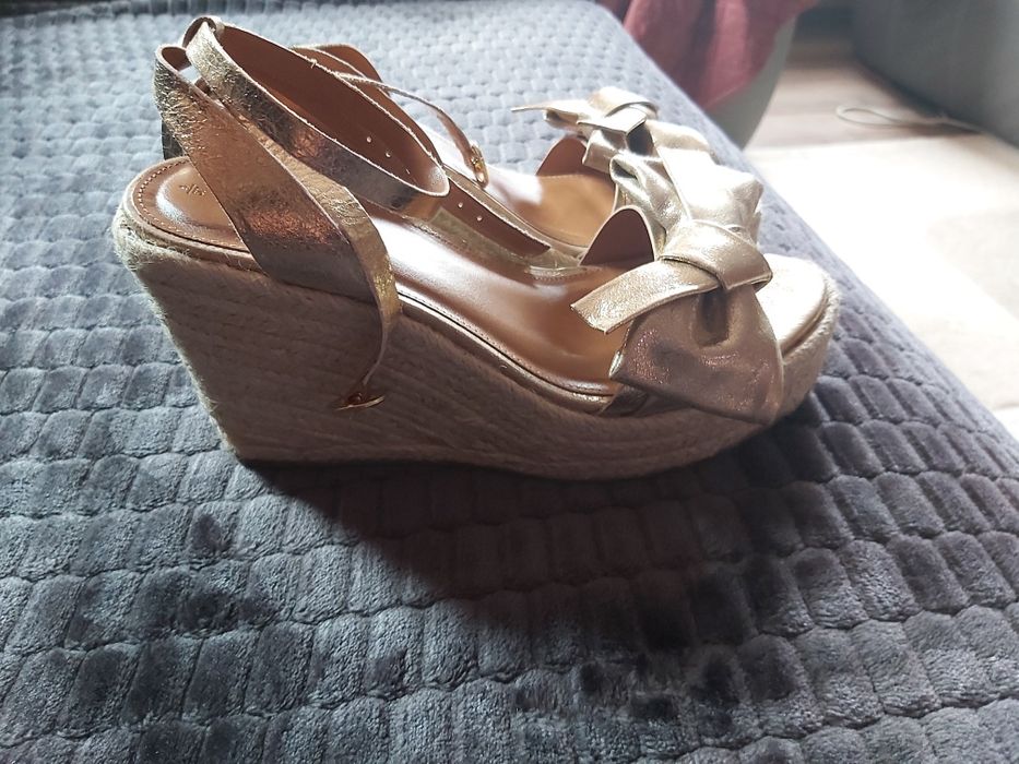 Vand sandale piele  noi