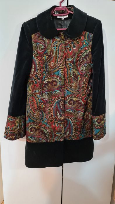 Pardesiu de catifea și brocart