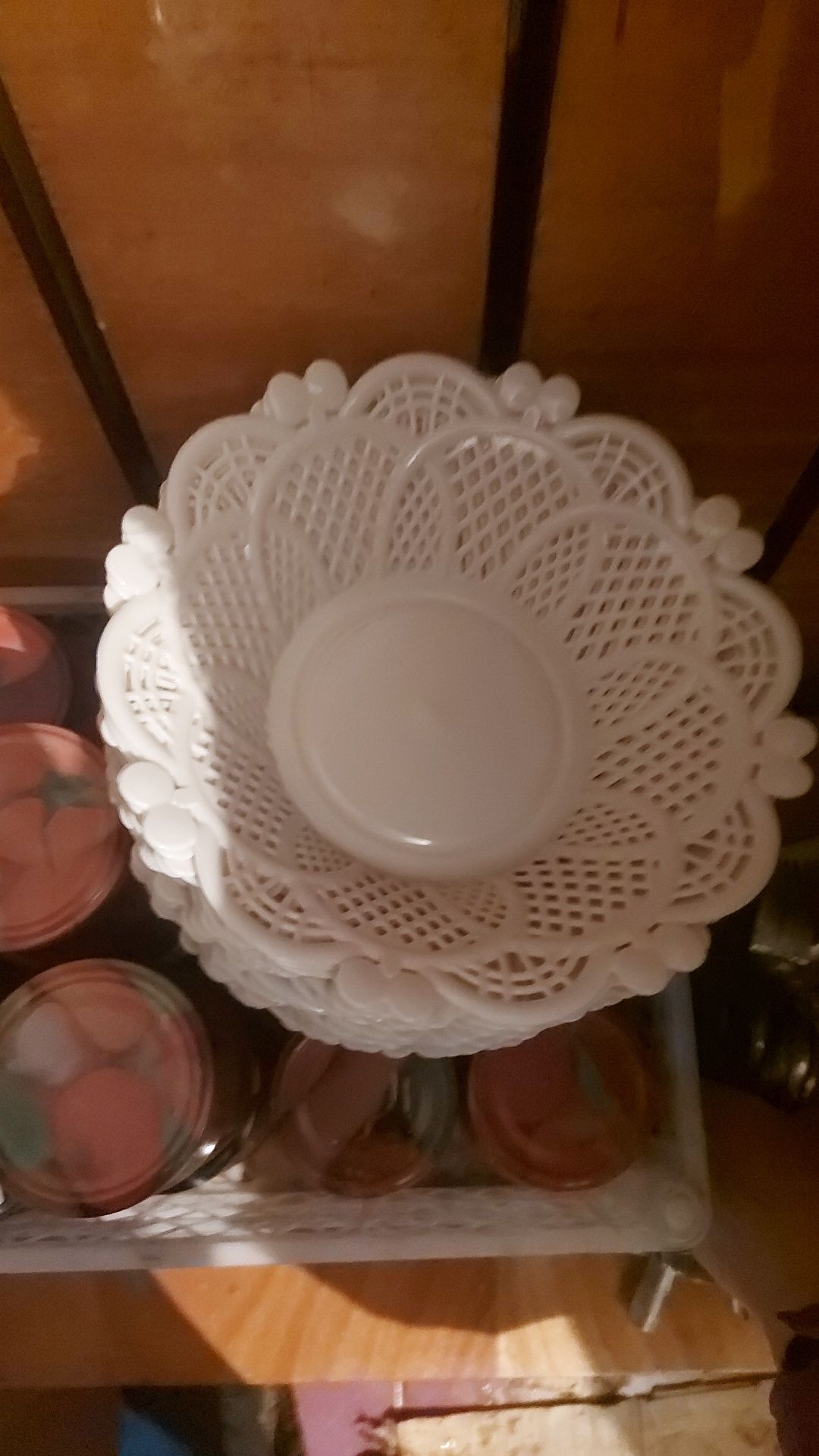 Продам белые тарелки