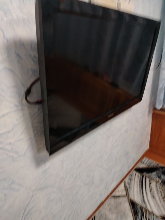 Продается телевизор.