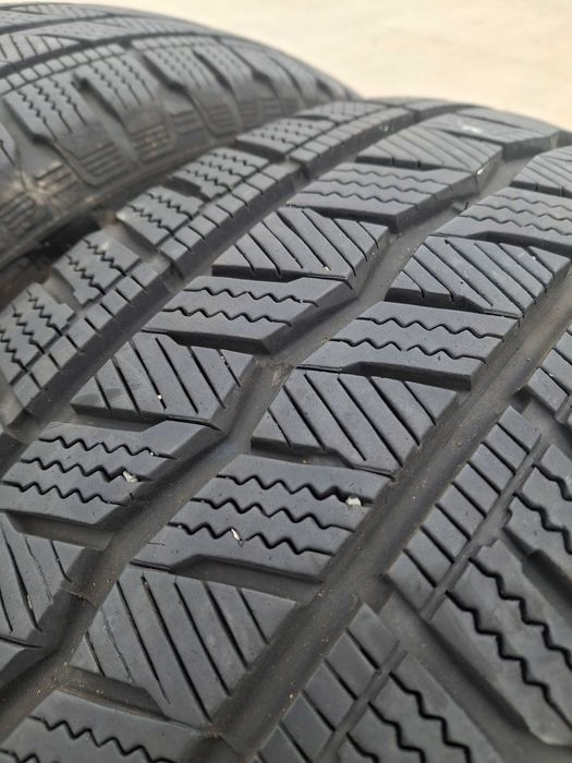 4бр. зимни гуми 215/60/17C Hankook DOT 3122