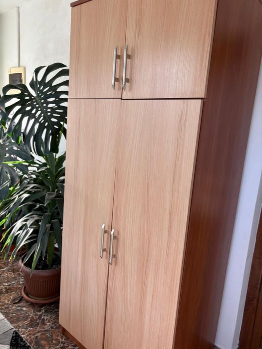 Vand mobila folosita ca noua, arata impecabila, mai multe detali la te