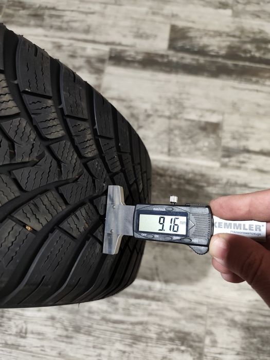 Vând jante originale Mazda