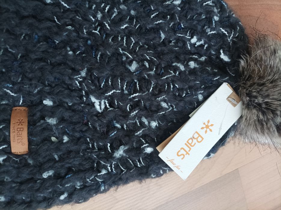 Нови шапки CMP/Barts