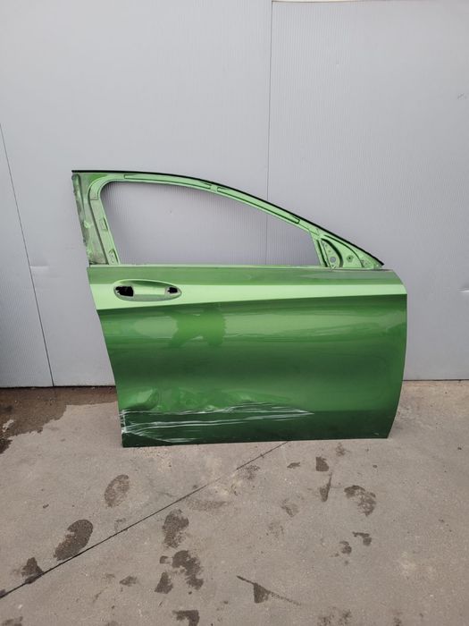 Usa fata/spate dreapta Mercedes Gla x156 2017 piese cu defect