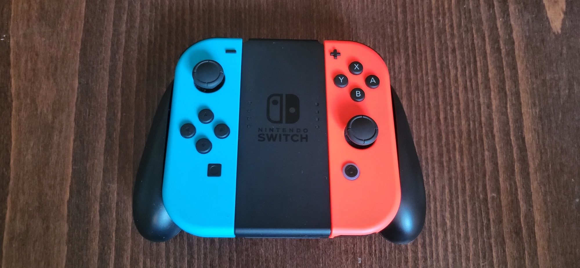 Nintendo Switch Sport + Super Mario Bros. DELUXE
