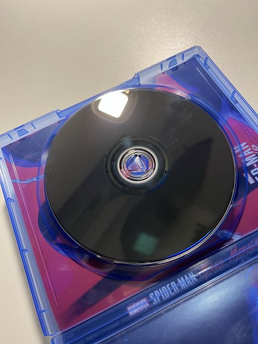 Vând joc PS4 Spider-Man Miles Morales
