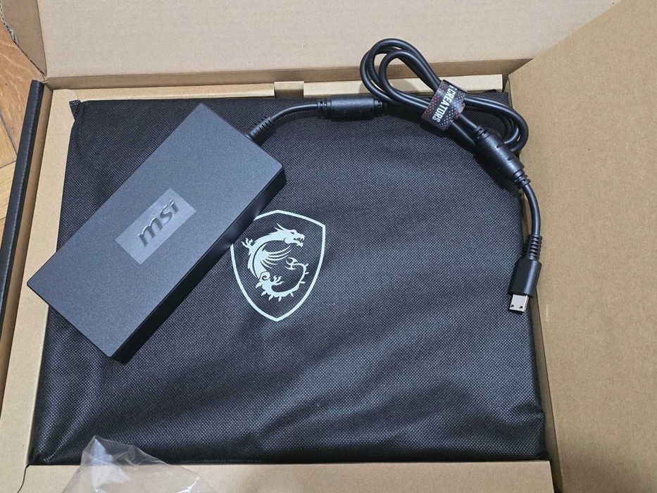 Laptop MSI Vector 16 HX AI proc i9/1TB/RTX 5080 16GB GAMING / EDITARE