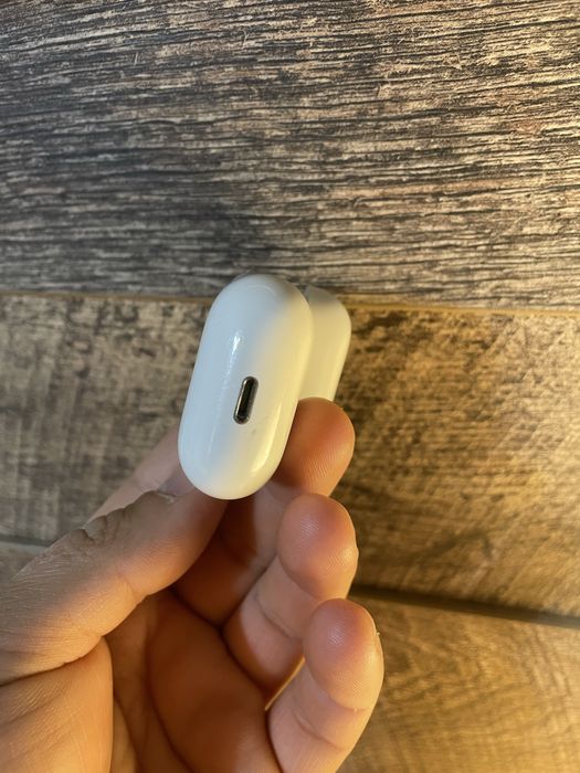 Statie incarcare casti airpods