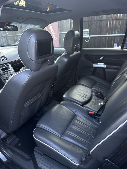 Posibilitate Rate Volvo XC 90 7 Locuri Executive AWD Garantie