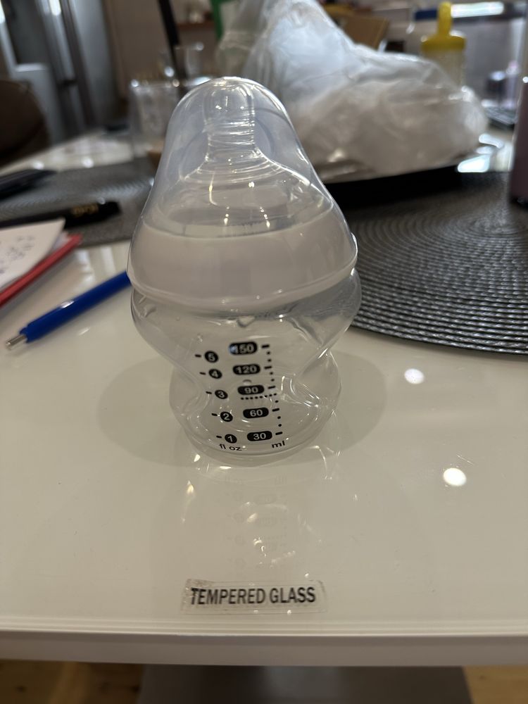 Tommee Tippee шише антиколик Easi-Vent 150мл. 0м+