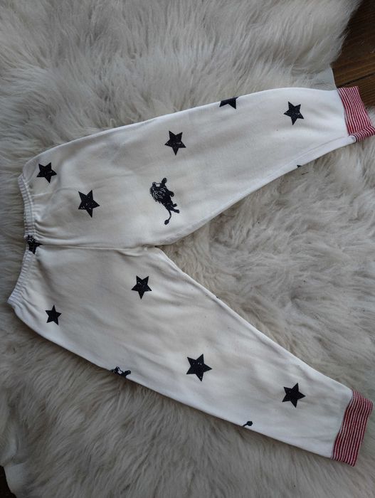 Продавам лот бодита и пижами Petit Bateau 95