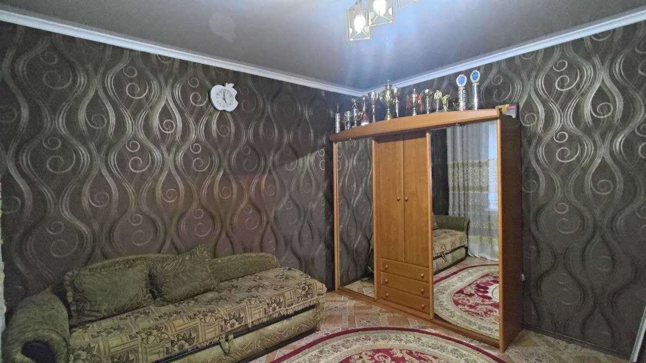 ,,, Продам 6-ти комнатный ДОМ в Пришахтинске