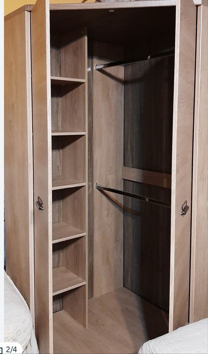 Угловой шкаф в спальню