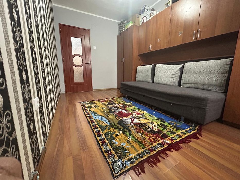 Vând apartament 2 camere decomandat