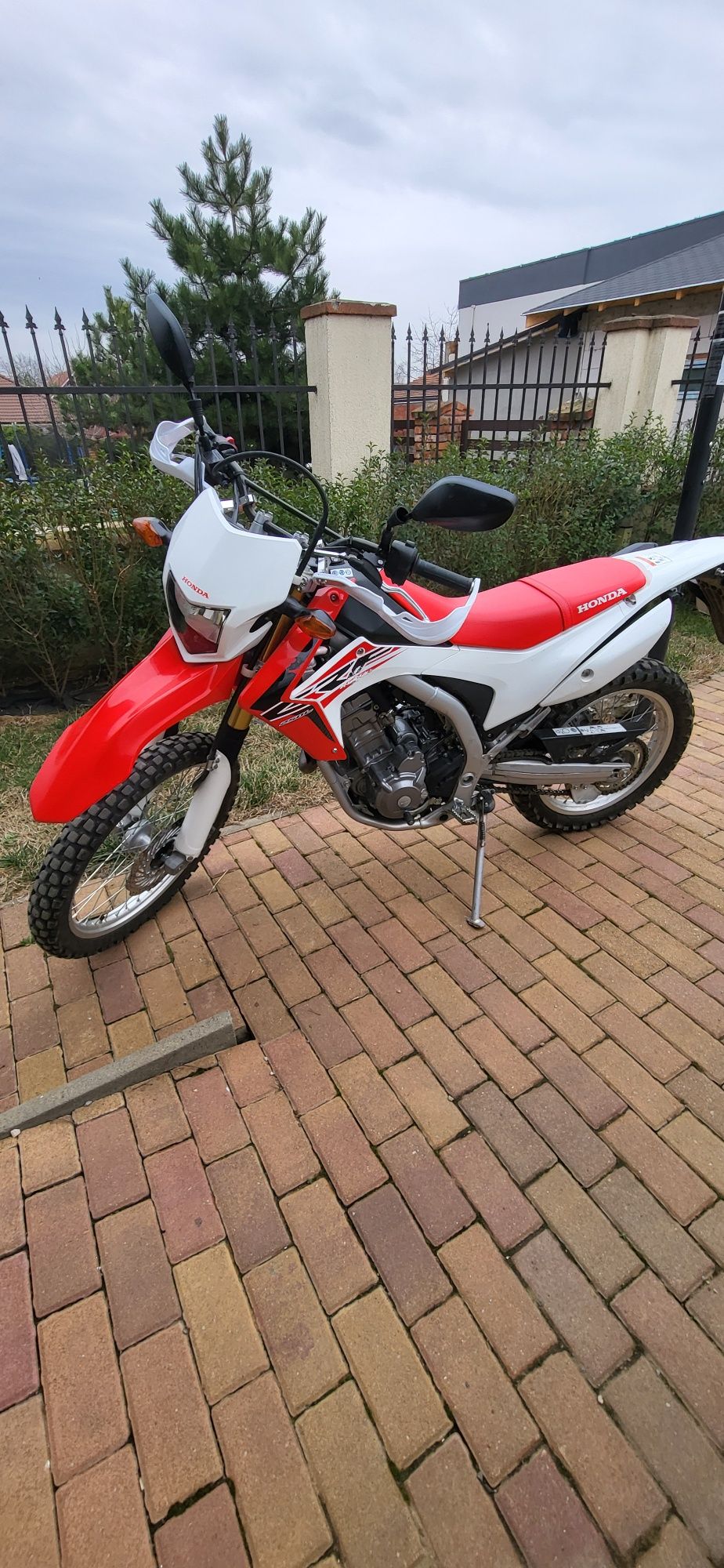 Vând  Honda crf 250L