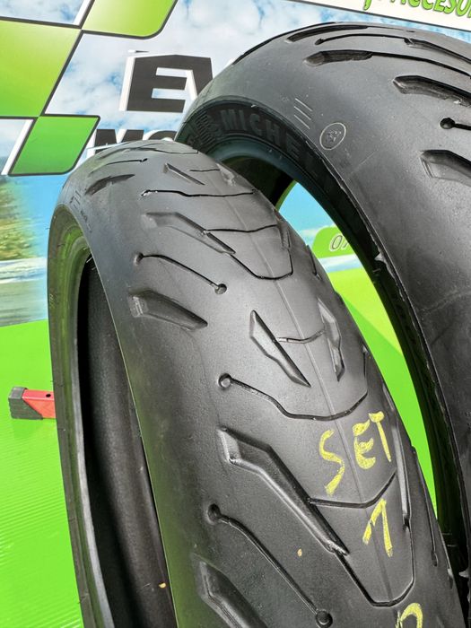 Set Anvelope Moto 120 70 17 si 180 55 17 Michelin 2022 Road5/6 Set102