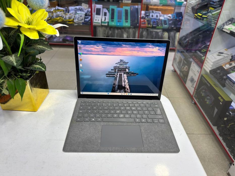 Surface soʻngi rusumdagi core 5-1035G7 x360 14 full hd IPS 8/128 ssd